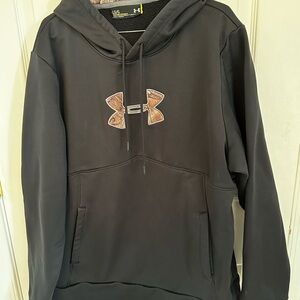 Under Armour Men’s Large Black and Gray Hoodie, Camo lining inside the hoodie